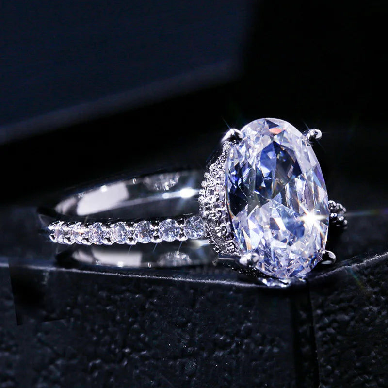 Elegant Oval Glow Ring