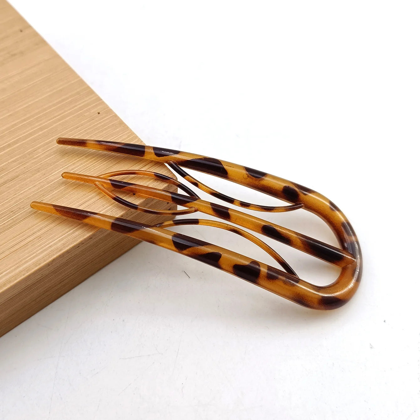 U-Shaped Hairstyle Tools