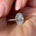 Elegant Oval Glow Ring