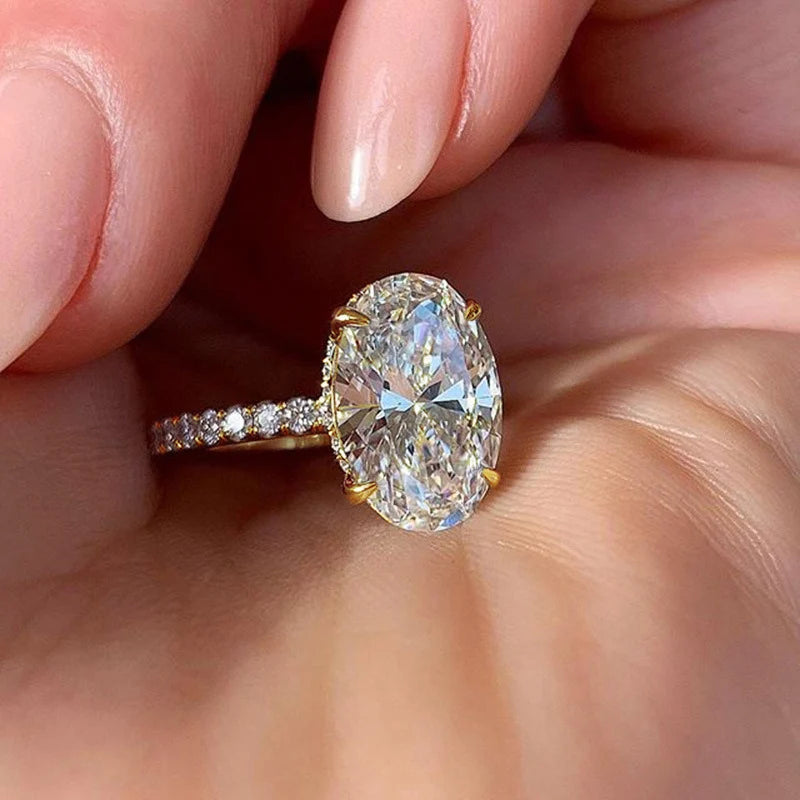 Elegant Oval Glow Ring