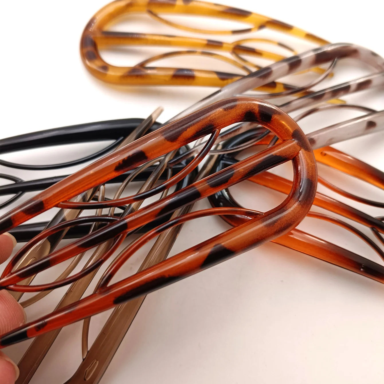 U-Shaped Hairstyle Tools