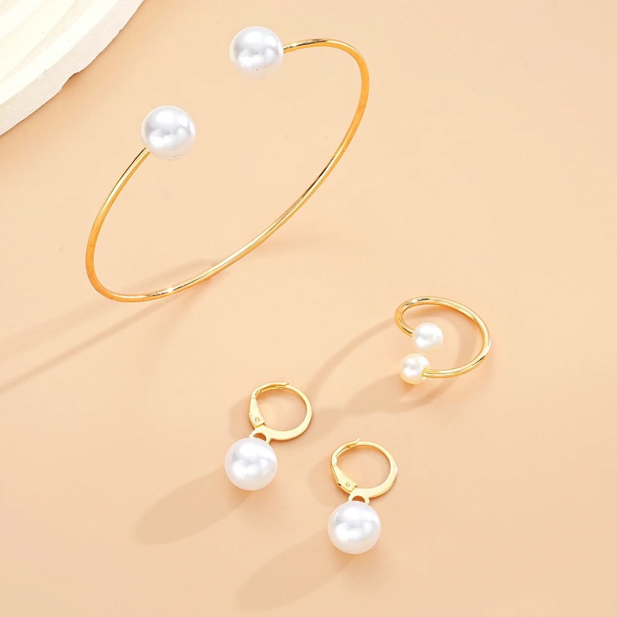 Simple Pearl Set